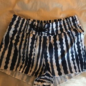 NWT Athleta Wave break smocked short